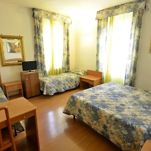 Tirreno Otel